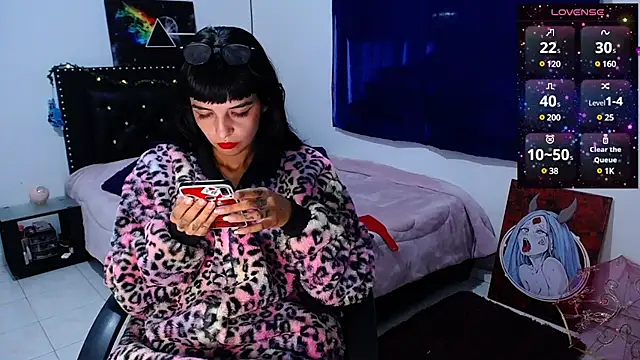 charllotee dark online show from December 18, 11:40 pm