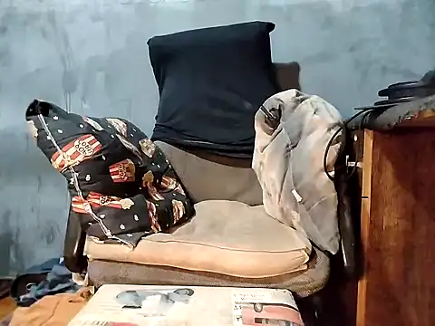 Snapshot of bumbumtatuado chatting on October 16, 2:01 am bumbumtatuado online show from October 16, 2:01 am