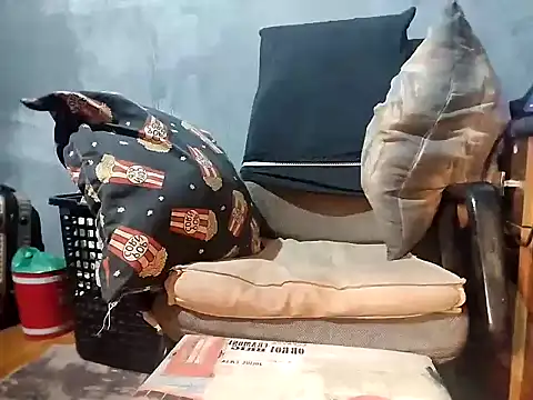 Snapshot of bumbumtatuado chatting on November 19, 11:49 pm bumbumtatuado online show from November 19, 11:49 pm