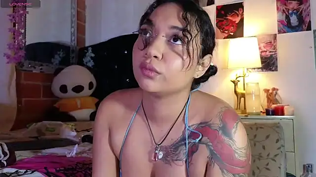 Snapshot of _octavia_ chatting on February 17, 4:53 am octavia online show from February 17, 4:53 am