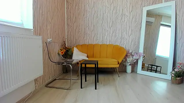 AishaRouhi online show from February 26, 7:20 am