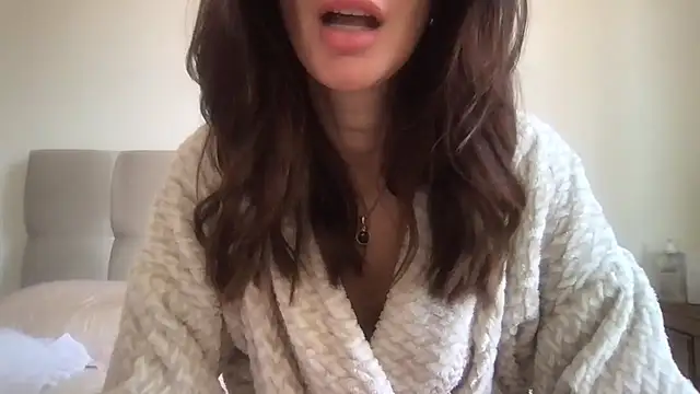 paolajonez online show from October 5, 12:36 pm