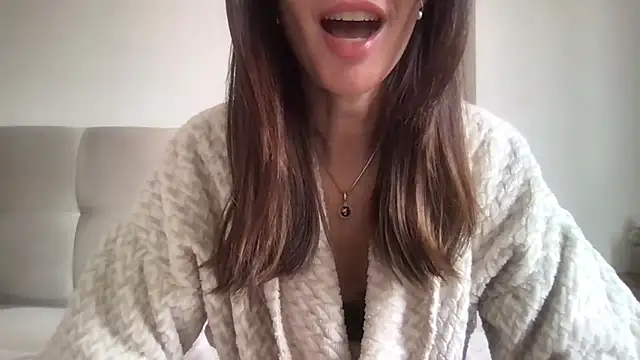 paolajonez online show from October 12, 12:48 pm