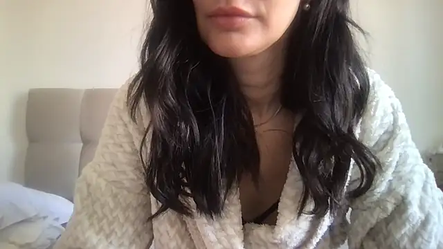 paolajonez online show from December 21, 11:39 am