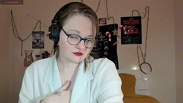 Snapshot of BebKonie chatting on December 19, 3:52 pm BebKonie online show from December 19, 3:52 pm