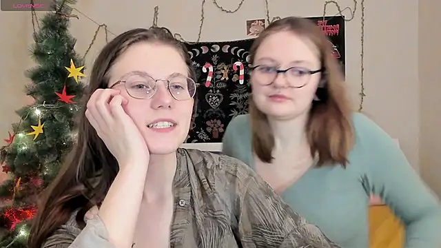 Snapshot of BebKonie chatting on December 31, 6:59 am BebKonie online show from December 31, 6:59 am