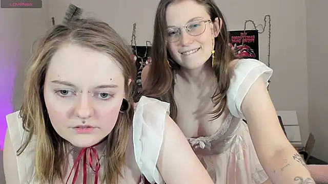 Snapshot of BebKonie chatting on January 2, 10:01 pm BebKonie online show from January 2, 10:01 pm