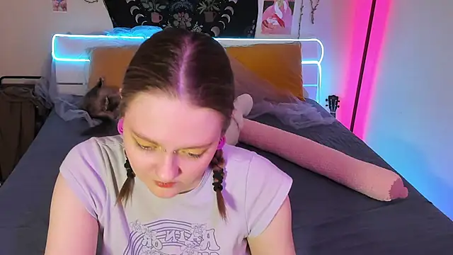 Snapshot of BebKonie chatting on February 13, 10:00 pm BebKonie online show from February 13, 10:00 pm