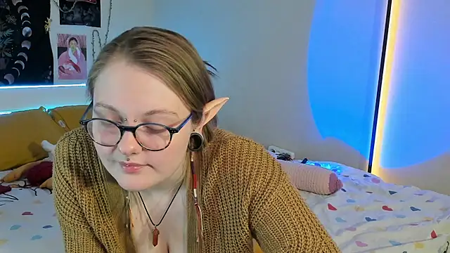 Snapshot of BebKonie chatting on March 20, 2:21 pm BebKonie online show from March 20, 2:21 pm