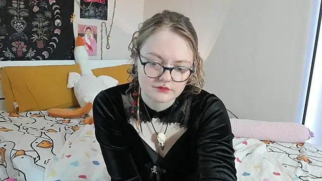 Snapshot of BebKonie chatting on March 22, 11:00 am BebKonie online show from March 22, 11:00 am