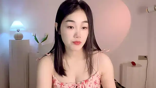 Snapshot of cloud8822 chatting on December 18, 2:17 pm cloud8822 online show from December 18, 2:17 pm