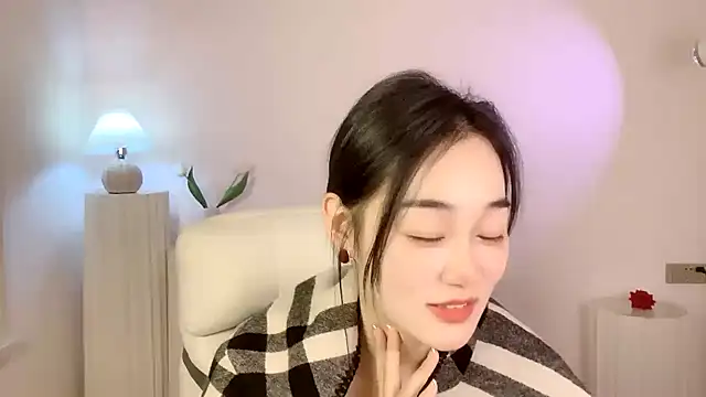 Snapshot of cloud8822 chatting on January 3, 5:10 pm cloud8822 online show from January 3, 5:10 pm