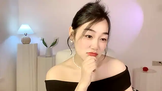 Snapshot of cloud8822 chatting on March 15, 2:01 pm cloud8822 online show from March 15, 2:01 pm