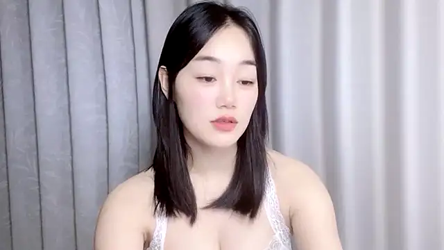 Snapshot of cloud8822 chatting on September 15, 2:39 pm cloud8822 online show from September 15, 2:39 pm
