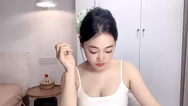 cloud8822 online show from April 27, 6:11 am