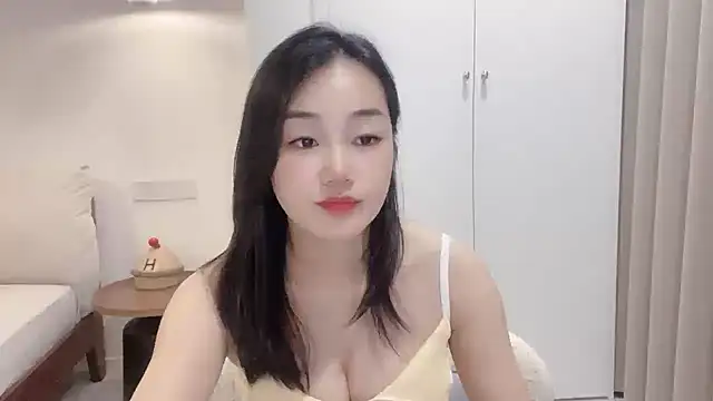 cloud8822 online show from June 18, 1:48 pm