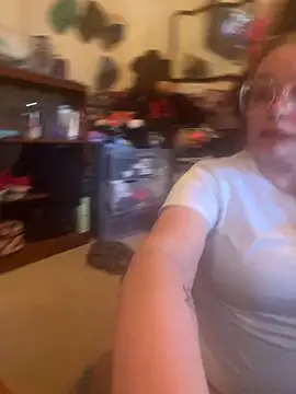 Lalalynn online show from November 12, 4:29 pm