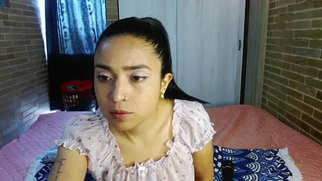 helenacyruss online show from October 15, 5:35 pm