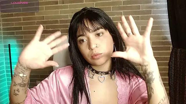 helenacyruss online show from January 17, 11:15 am