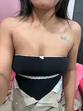 LeisyXO online show from September 27, 6:57 pm