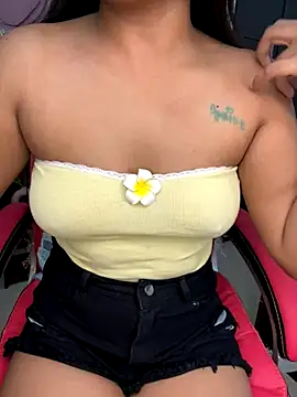 LeisyXO online show from October 29, 7:26 pm