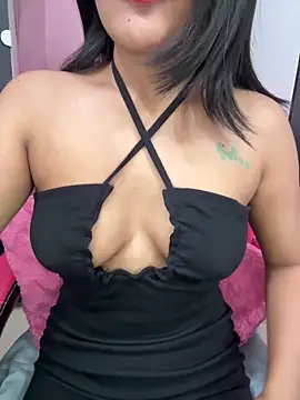 LeisyXO online show from May 5, 5:32 pm