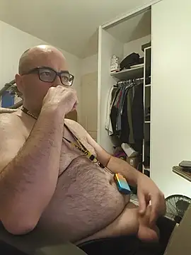 veryverybigdick45 online show from June 13, 10:18 pm