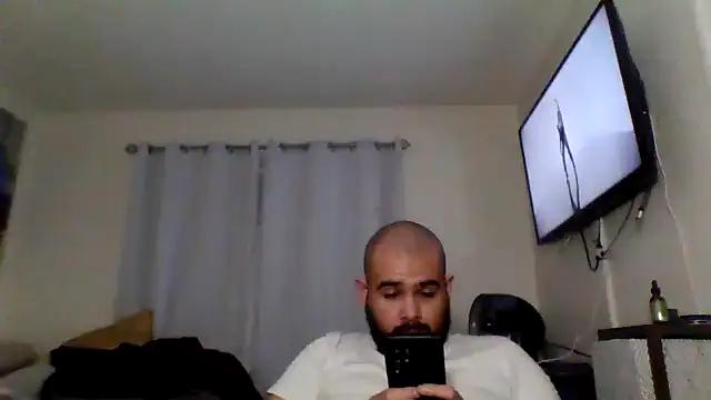 Snapshot of JooveyRose chatting on January 4, 12:16 am JooveyRose online show from January 4, 12:16 am