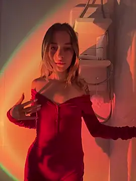 Snapshot of enjoy_my_beauty chatting on January 14, 4:36 am enjoy my beauty online show from January 14, 4:36 am