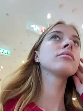 Snapshot of enjoy_my_beauty chatting on January 17, 7:41 am enjoy my beauty online show from January 17, 7:41 am