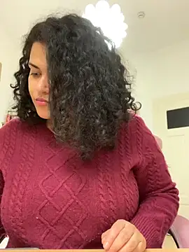 Curvydesifromgermany online show from October 10, 12:37 pm