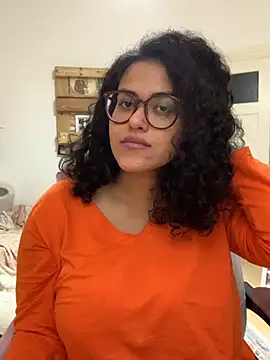 Curvydesifromgermany online show from October 29, 3:03 pm