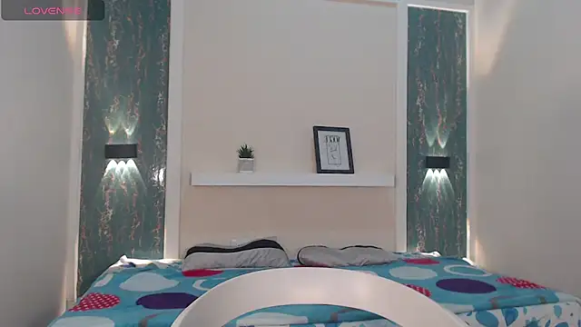 Snapshot of Kevin_Torres chatting on September 29, 5:45 am Kevin Torres online show from September 29, 5:45 am