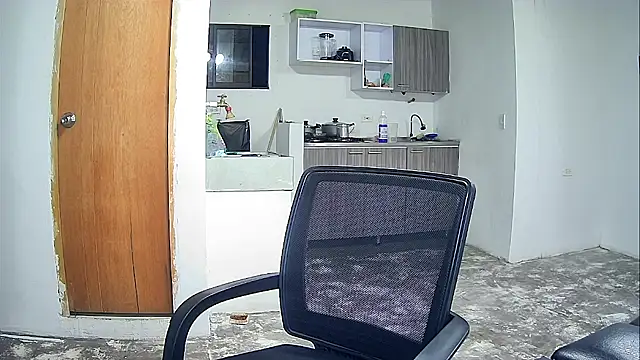 Snapshot of Kevin_Torres chatting on October 30, 11:27 pm Kevin Torres online show from October 30, 11:27 pm