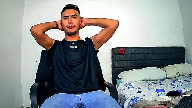 Snapshot of Kevin_Torres chatting on November 9, 7:50 am Kevin Torres online show from November 9, 7:50 am