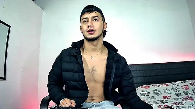 Snapshot of Kevin_Torres chatting on December 14, 1:05 pm Kevin Torres online show from December 14, 1:05 pm