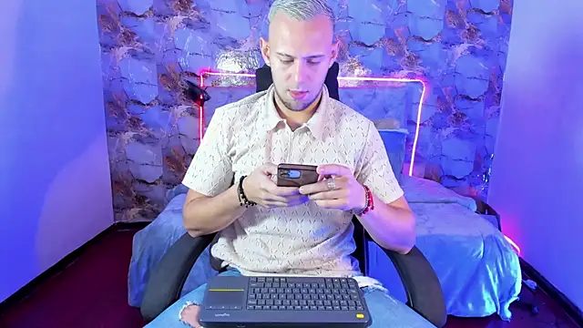 Damon Bakert online show from June 16, 1:25 pm