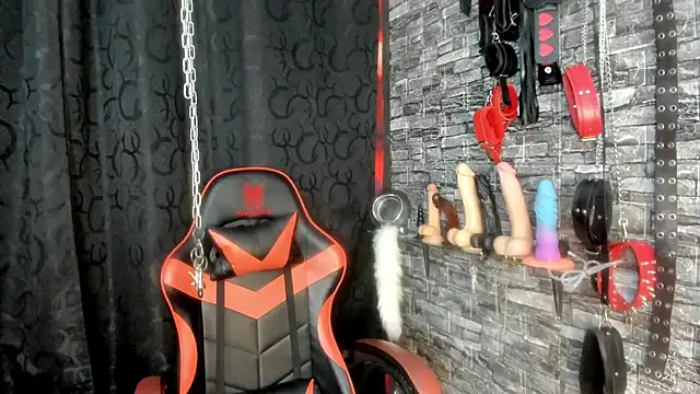 annavi  online show from February 6, 7:07 pm