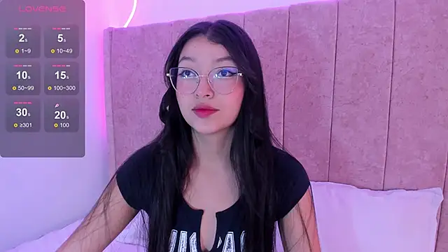 Snapshot of kaoriii_ chatting on February 19, 12:11 pm kaoriii online show from February 19, 12:11 pm