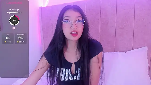 Snapshot of kaoriii_ chatting on March 4, 3:15 pm kaoriii online show from March 4, 3:15 pm