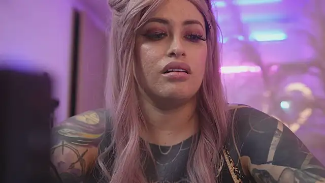 angelacianuro  online show from November 20, 1:06 am