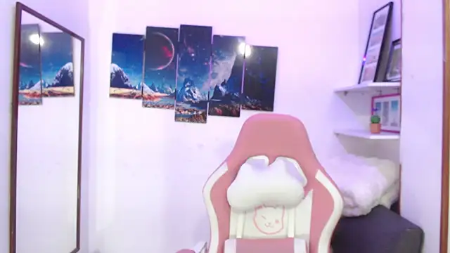 EmmaMyerss  online show from January 14, 12:54 am