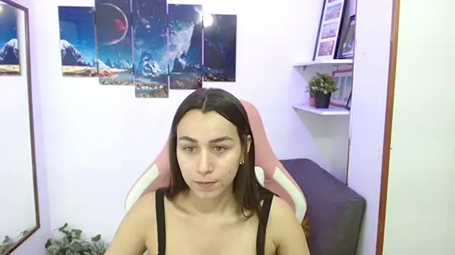 EmmaMyerss  online show from March 3, 10:31 pm