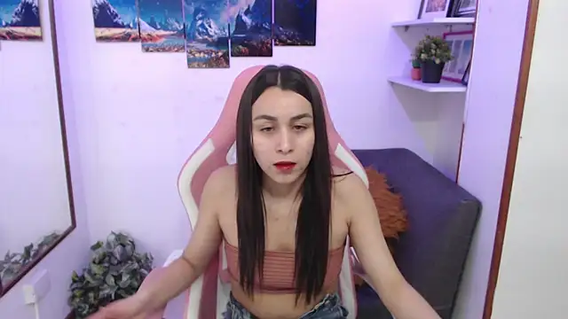 EmmaMyerss  online show from March 7, 11:16 pm
