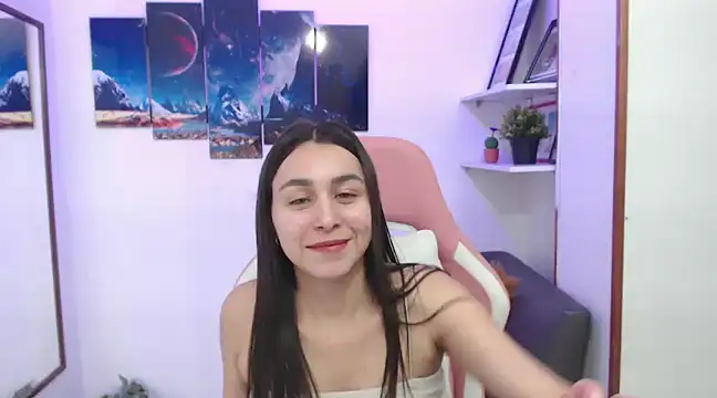 EmmaMyerss  online show from March 15, 1:41 am