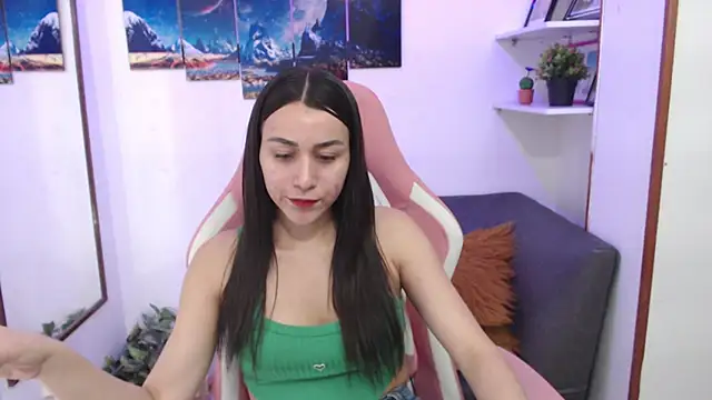 EmmaMyerss  online show from March 20, 10:51 pm