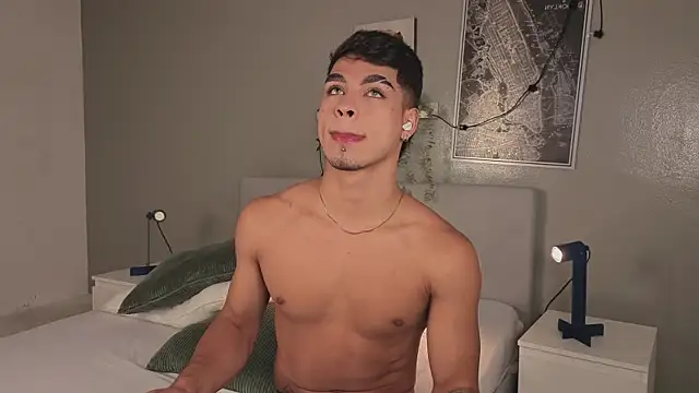 Snapshot of Ken-boy_ chatting on October 7, 11:51 am Ken-boy  online show from October 7, 11:51 am