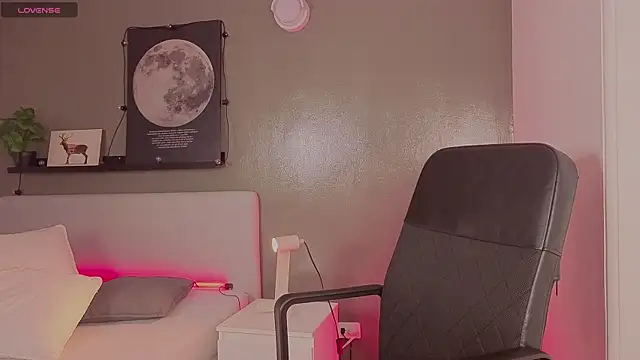 Snapshot of Ken-boy_ chatting on October 16, 11:55 am Ken-boy  online show from October 16, 11:55 am