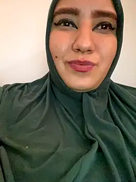 Snapshot of hannahayat chatting on December 1, 4:29 pm hannahayat online show from December 1, 4:29 pm
