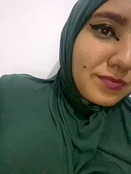 Snapshot of hannahayat chatting on December 2, 1:36 am hannahayat online show from December 2, 1:36 am